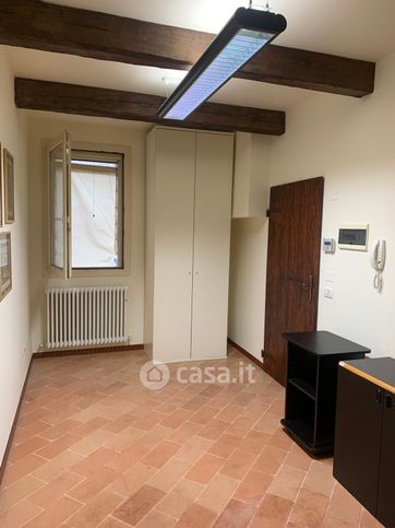 Ufficio in commerciale in Via di Roma