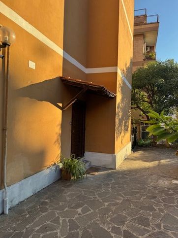 Appartamento in residenziale in Via Lucio II