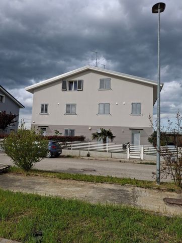Villetta a schiera in residenziale in Via Caterina Sforza 18