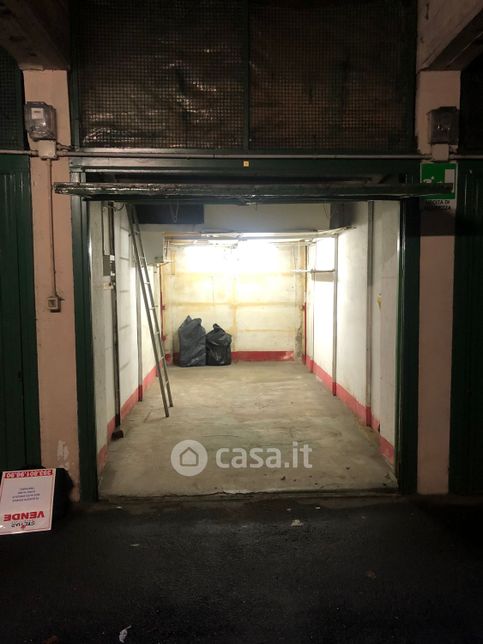 Garage/posto auto in residenziale in Via Berruti e Ferrero 12 -/A