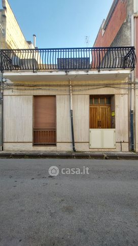 Casa indipendente in residenziale in Via Piave 82
