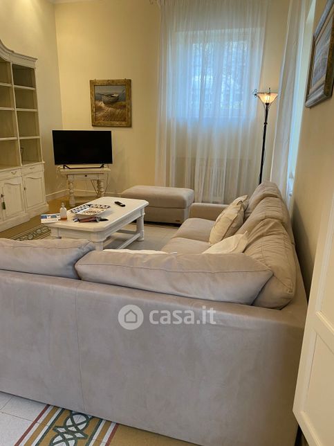 Casa bi/trifamiliare in residenziale in Via Cesare Battisti 8