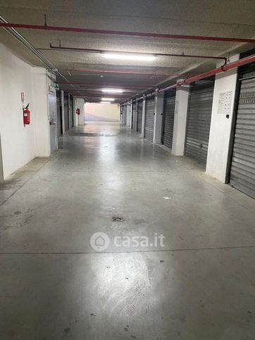 Box/posto auto in residenziale in Via Venezia