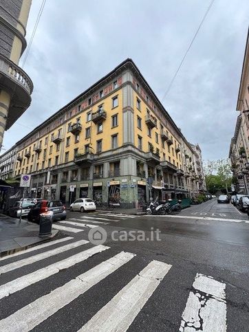 Negozio/locale commerciale in commerciale in Via Lecco 4