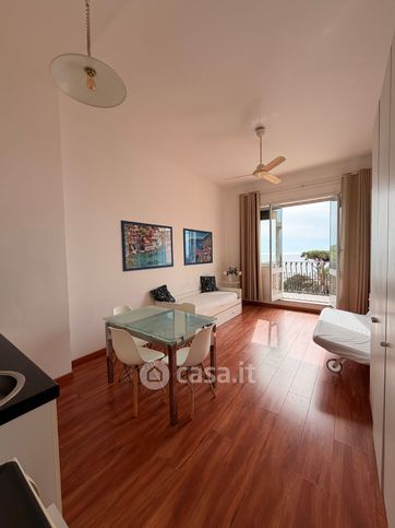 Appartamento in residenziale in Viale delle Palme 20