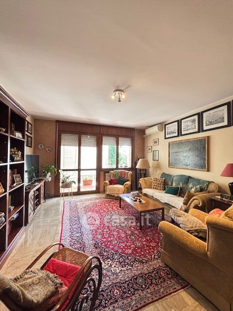 Appartamento in residenziale in Via Roberto Schumann 55555