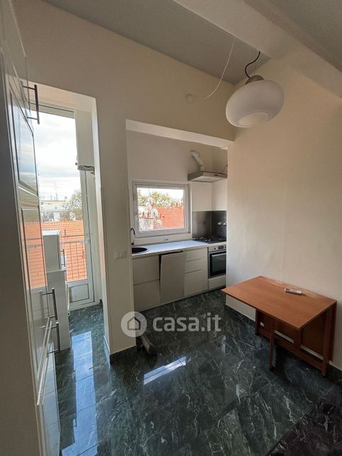 Appartamento in residenziale in Viale Emilio Caldara 32