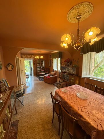 Casa indipendente in residenziale in Frazione Collamato 14