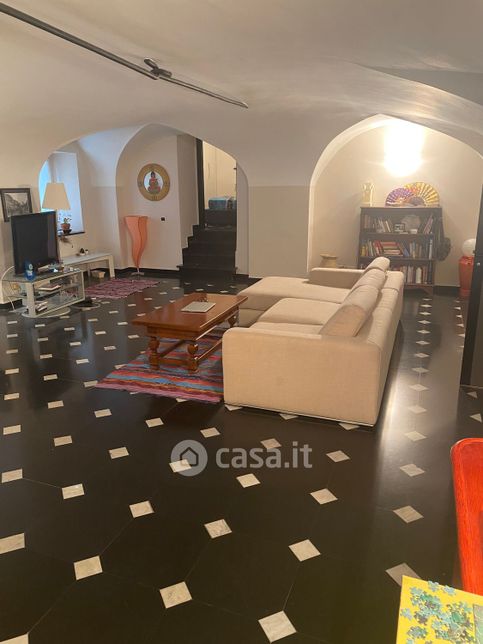 Appartamento in residenziale in Salita di San Matteo 23