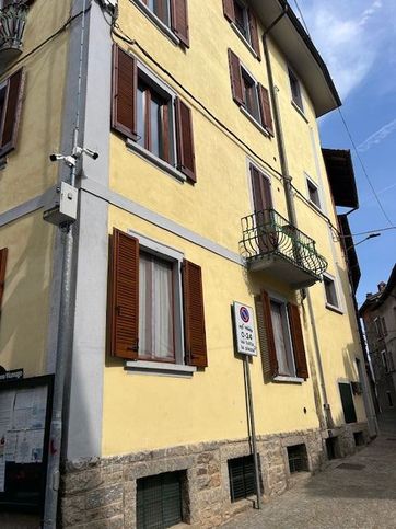 Appartamento in residenziale in Piazza Quattrocento 3