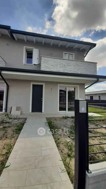 Casa bi/trifamiliare in residenziale in Via Maceratoi Gatto
