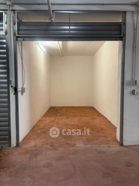 Garage/posto auto in residenziale in Via Aufidio Namusa