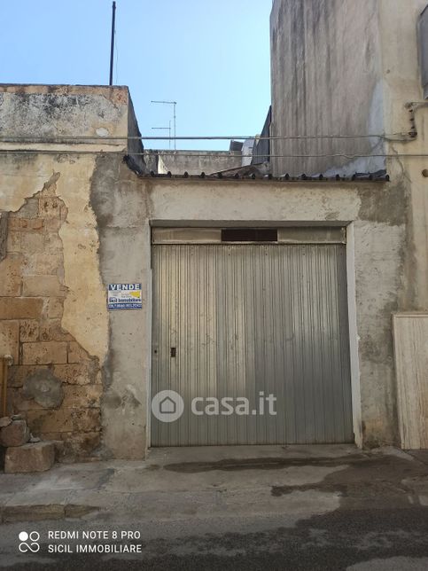 Garage/posto auto in residenziale in Via Dei Mille 255