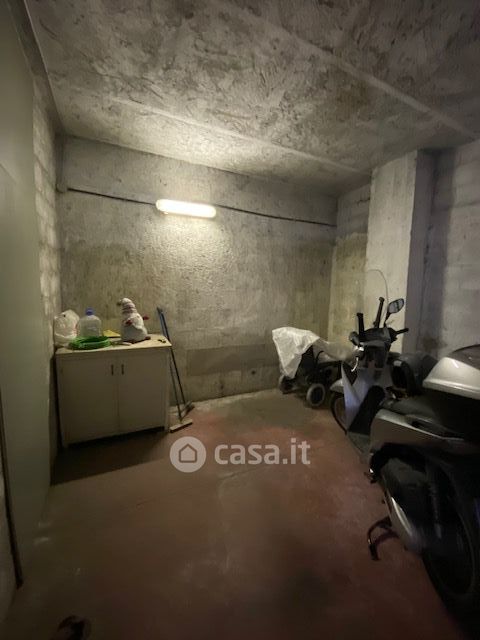 Garage/posto auto in residenziale in Viale Cesare Pavese