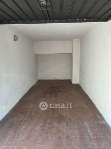 Box/posto auto in residenziale in Piazzale Ponziano Loverini