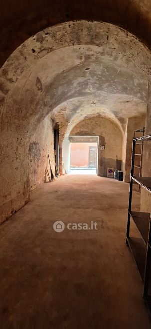 Garage/posto auto in residenziale in Piazza Tola