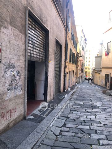 Box/posto auto in residenziale in Via Dino Bellucci 21