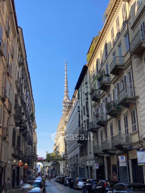 Attività/licenza (con o senza mura) in commerciale in Via San Massimo