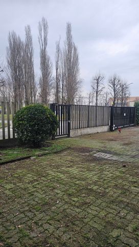 Capannone in commerciale in Via Niccolò Copernico