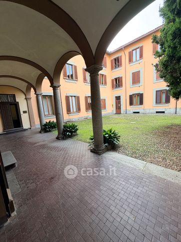 Ufficio in commerciale in Piazzetta Garavaglia 1