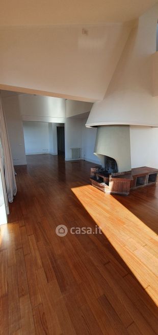 Attico/mansarda in residenziale in Via Trieste