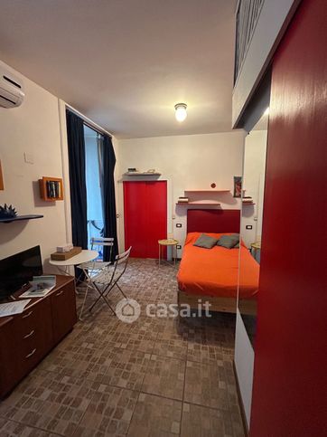 Appartamento in residenziale in Via Atri 7