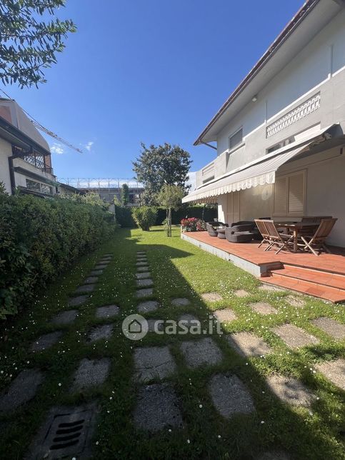 Casa indipendente in residenziale in Via Duca D'Aosta