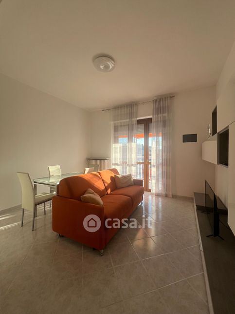 Appartamento in residenziale in Via rossetti 20