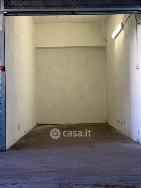 Garage/posto auto in residenziale in Via Rea Silvia 12