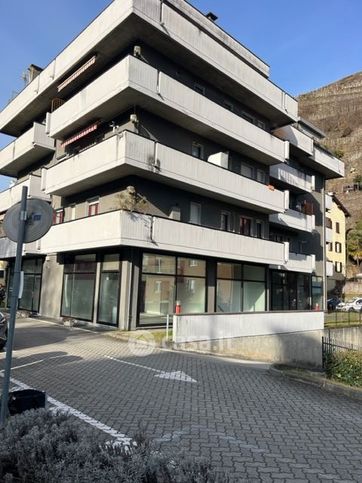 Ufficio in commerciale in Via Don Lucchinetti