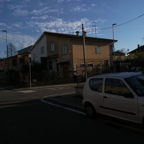 Casa bi/trifamiliare in residenziale in Traversa Dodicesima Villaggio Sereno 94