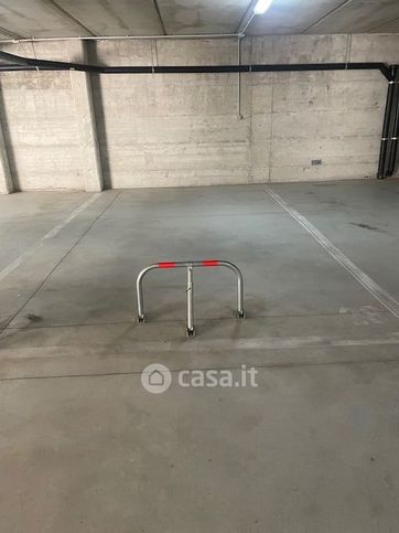 Box/posto auto in residenziale in Via dei Grilli