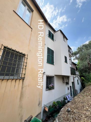 Appartamento in residenziale in Via Cave 1
