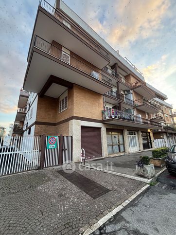 Ufficio in commerciale in Via Luigi Alamanni 6