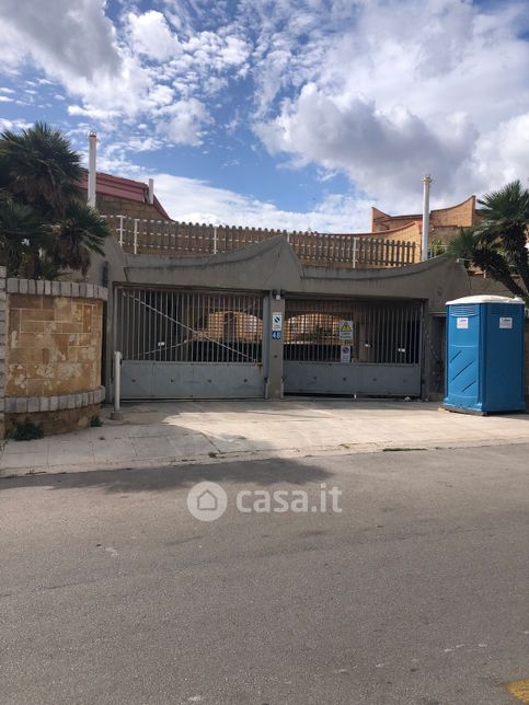 Box/posto auto in residenziale in Via Piano di Gallo 48