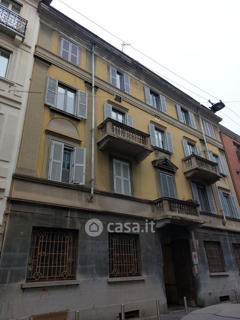 Appartamento in residenziale in Via Melegnano 6