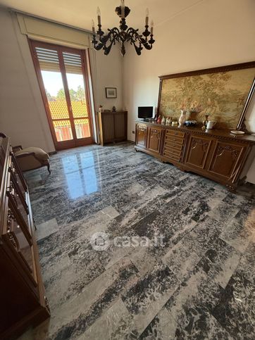 Appartamento in residenziale in Via Lonate Pozzolo