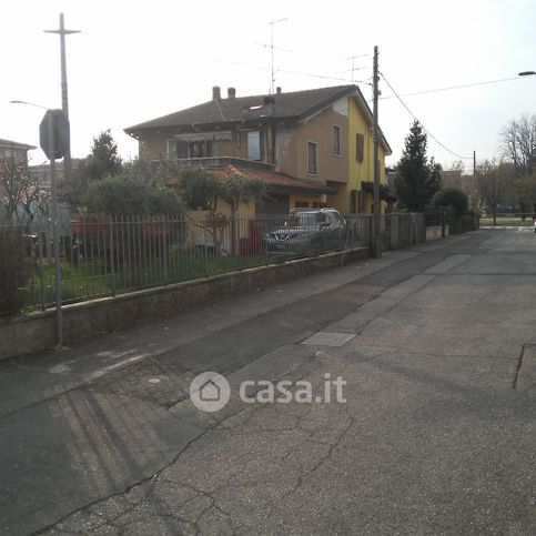 Casa bi/trifamiliare in residenziale in Via Domenico Pertica 1