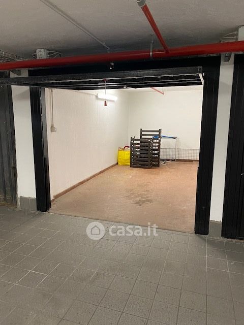 Garage/posto auto in residenziale in Via Antonio da Recanate 5