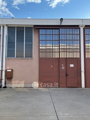 Capannone in commerciale in Via Piemonte