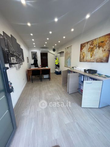 Ufficio in commerciale in Via Michelangelo Buonarroti