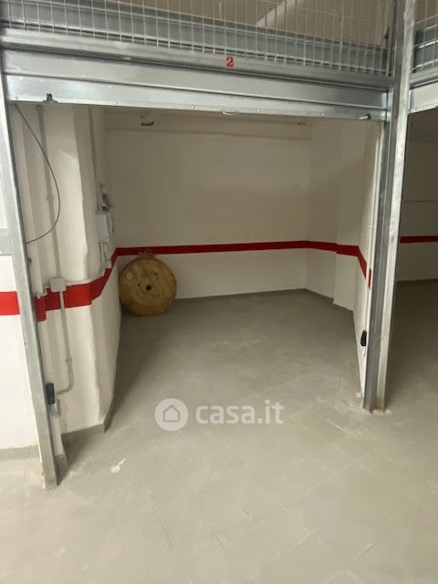 Garage/posto auto in residenziale in Viale Marco Polo 84