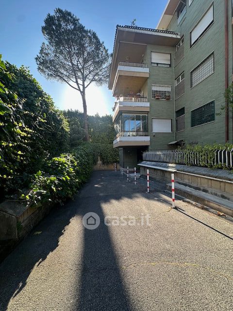 Box/posto auto in residenziale in Via Andrea Giardina
