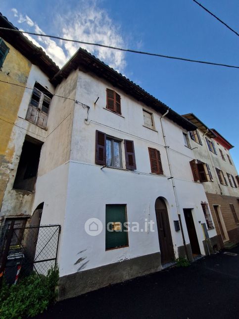 Casa indipendente in residenziale in Via Tigliano 6