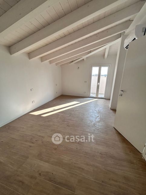 Appartamento in residenziale in Via Brescia