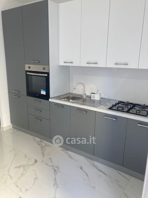 Appartamento in residenziale in Viale calabria