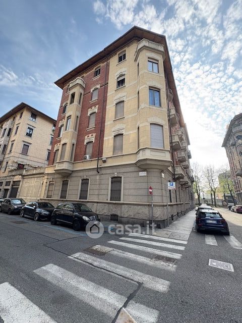 Box/posto auto in residenziale in Via Alessandro Vittorio Papacino 10