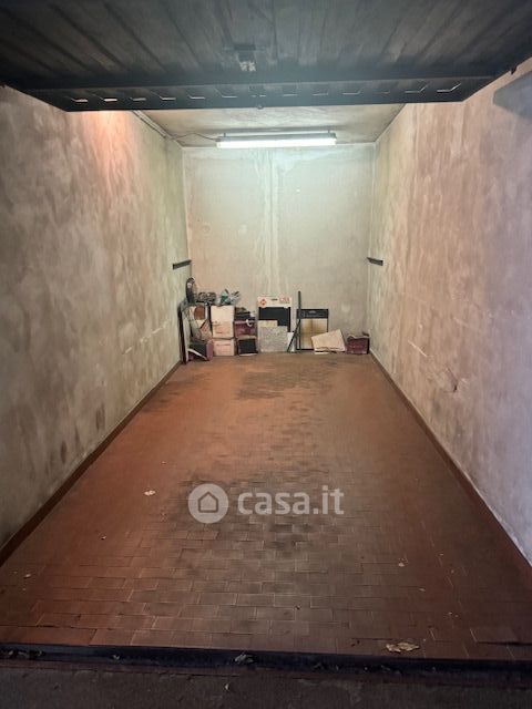 Garage/posto auto in residenziale in Via Dora Riparia 8