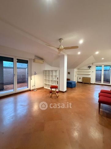 Attico/mansarda in residenziale in Via Enrico Redenti 3