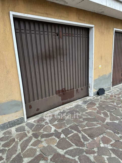 Garage/posto auto in residenziale in Via Po 12